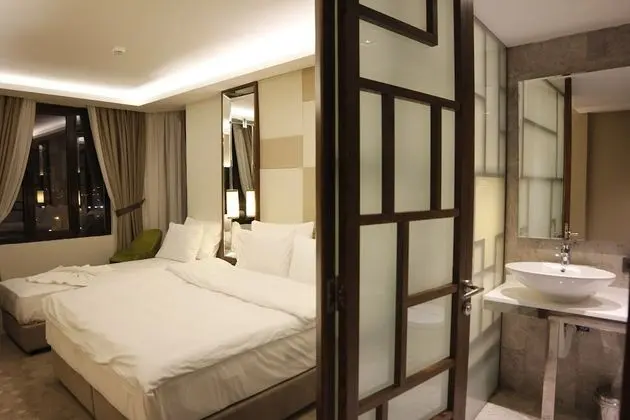 Deluxe Üç Kişilik Oda, Deniz Manzaralı