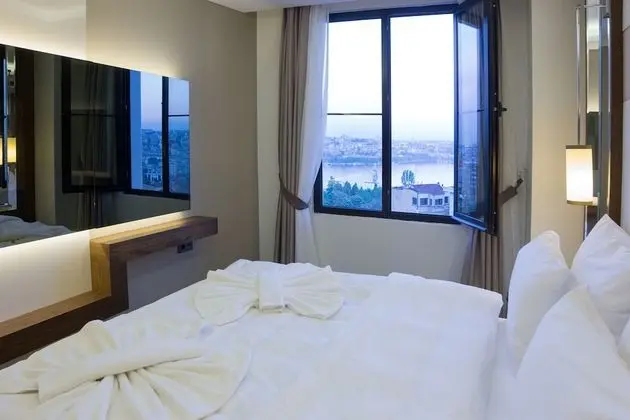 Deluxe Üç Kişilik Oda, Deniz Manzaralı