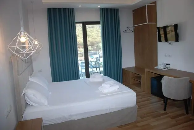 Tek Büyük Yataklı Oda, Balkon