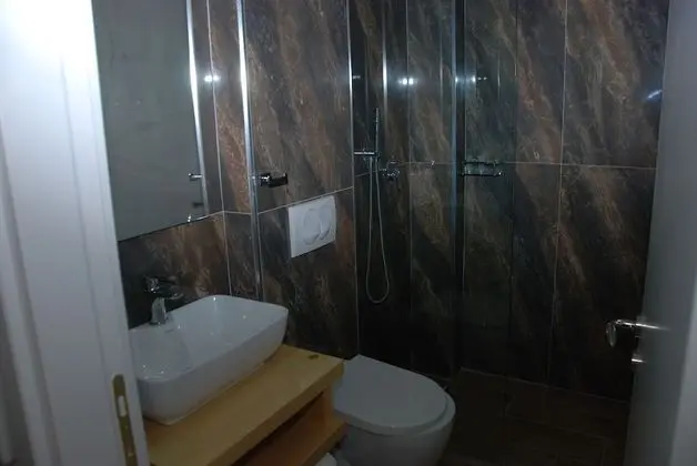 Üç Kişilik Oda, Balkon