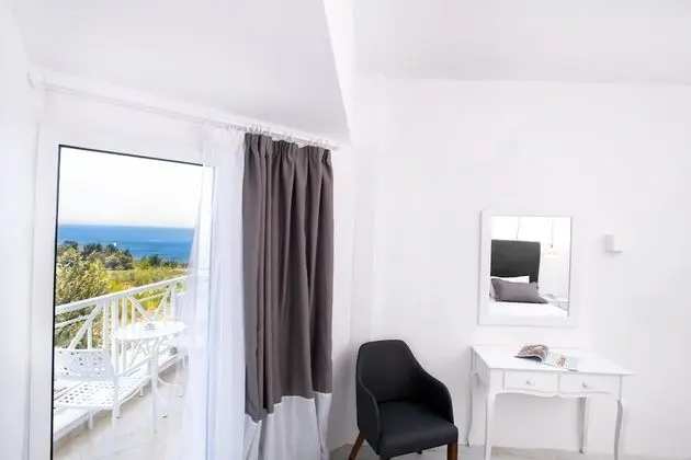 Classic Tek Büyük Yataklı Oda, Kısmi Deniz Manzaralı