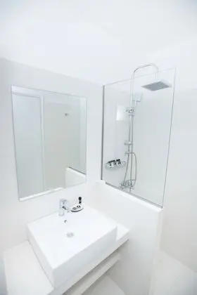 Classic Tek Büyük Yataklı Oda, Kısmi Deniz Manzaralı