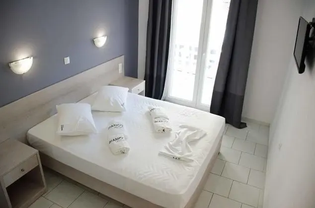 Tek Büyük Yataklı Oda, Balkon