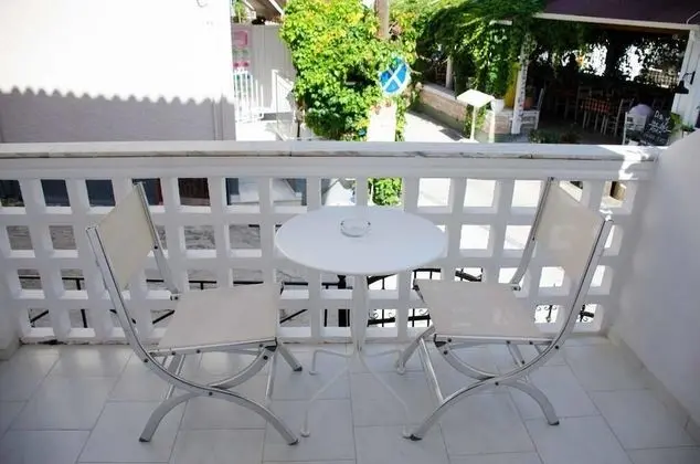 Tek Büyük Yataklı Oda, Balkon