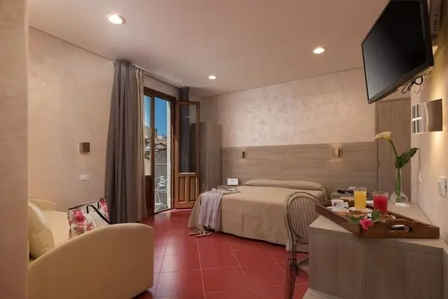 Family Oda, Zemin Kat