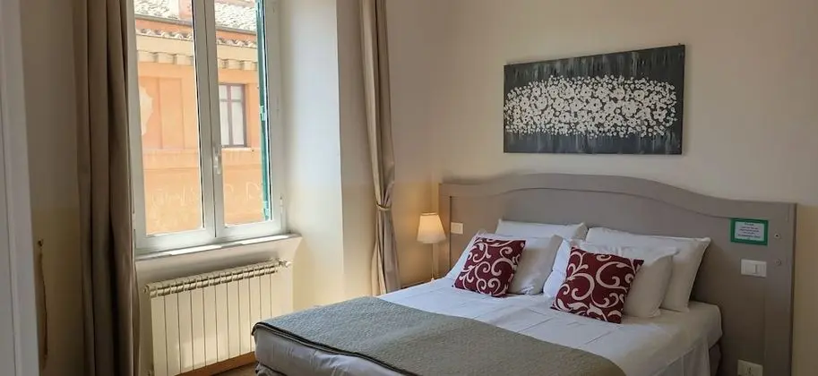 Üç Kişilik Oda, Banyolu/Duşlu