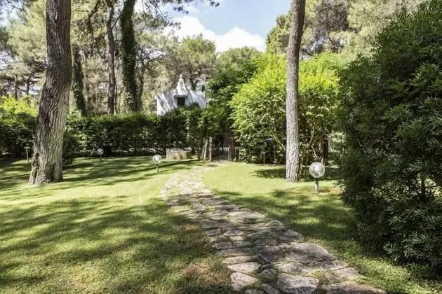 Villa, Bahçe Manzaralı