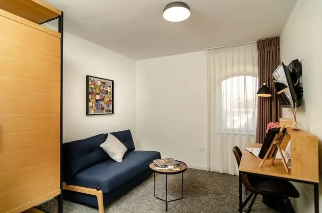 Family Oda, Şehir Manzaralı
