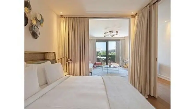 1 Bedroom Suite Pool View Terrace