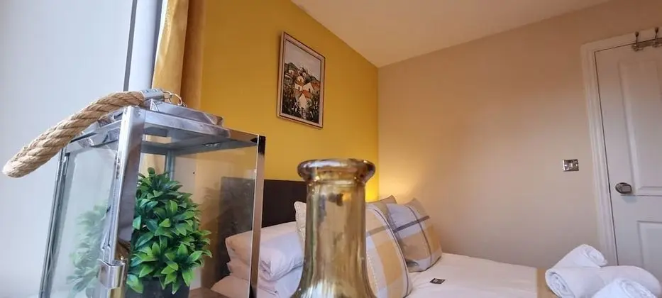 Comfort Tek Büyük Yataklı Oda