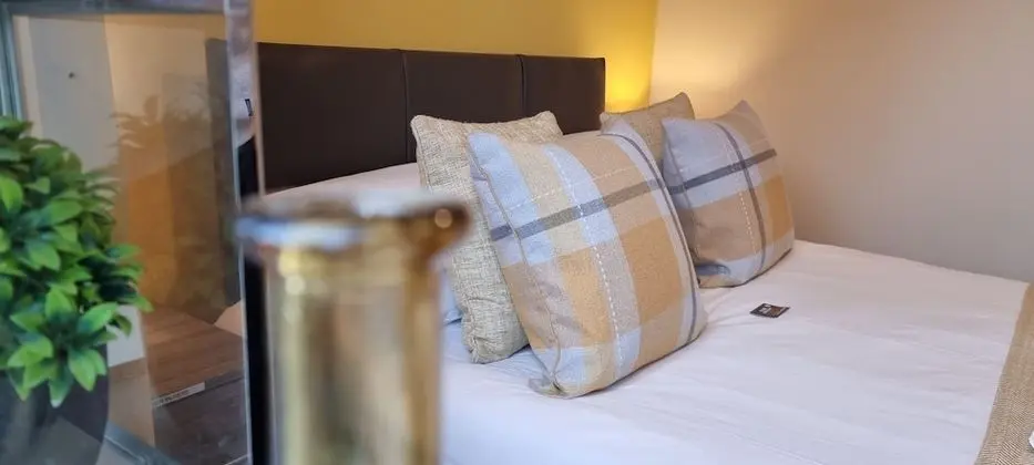 Comfort Tek Büyük Yataklı Oda