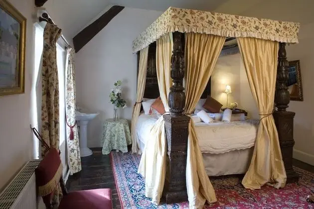 Süit, Özel Banyo (Castle Tudor)