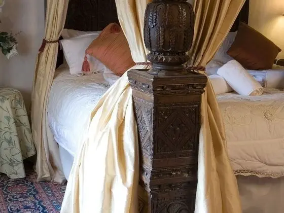 Süit, Özel Banyo (Castle Tudor)
