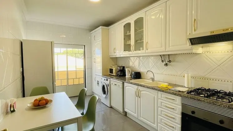 Apart Daire, 2 Yatak Odası, Havuz Kullanımı, Deniz Manzaralı