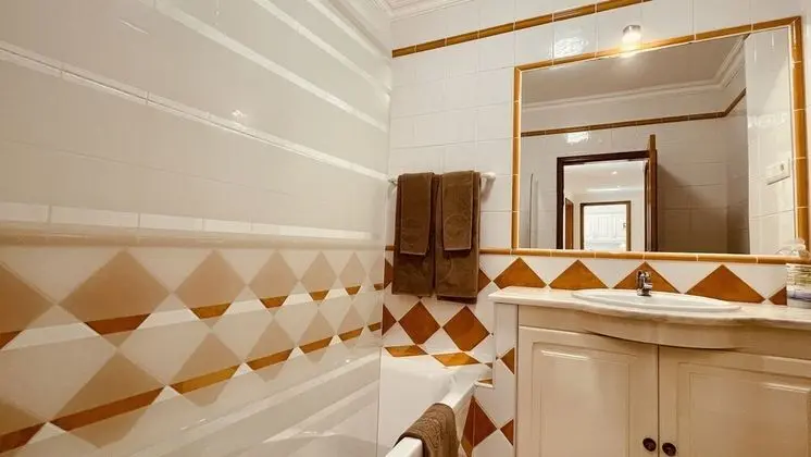 Apart Daire, 2 Yatak Odası, Havuz Kullanımı, Deniz Manzaralı