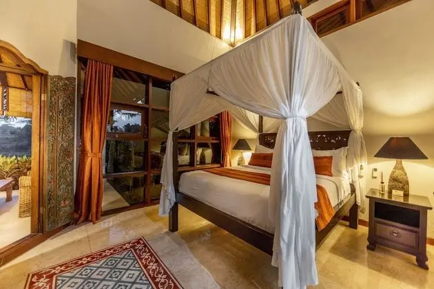 Family Villa, 4 Yatak Odası, Kişiye Özel Havuzlu