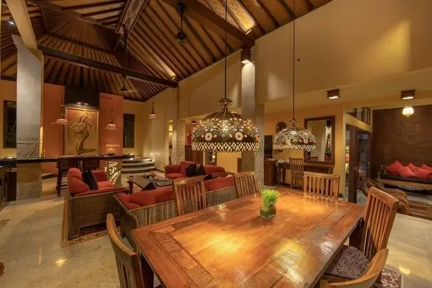 Family Villa, 4 Yatak Odası, Kişiye Özel Havuzlu