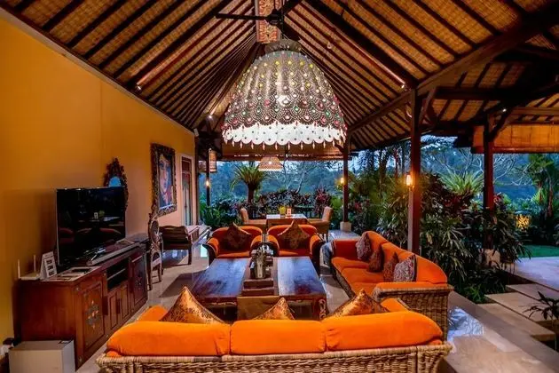 Family Villa, 4 Yatak Odası, Kişiye Özel Havuzlu