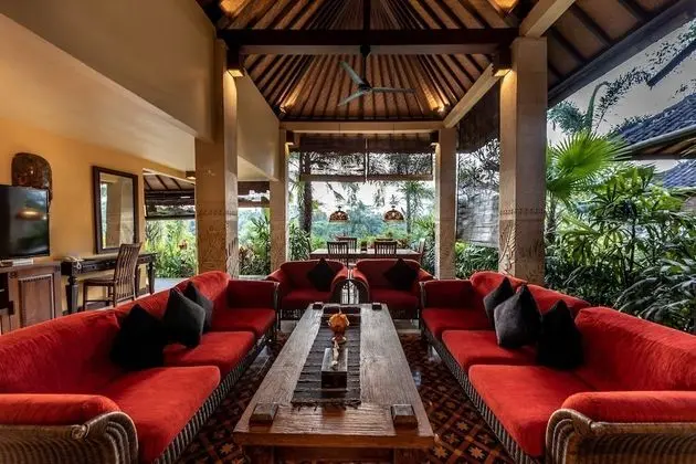 Family Villa, 4 Yatak Odası, Kişiye Özel Havuzlu