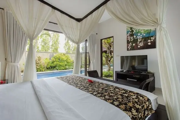 1 Bedroom Pool Villa with Free Spa