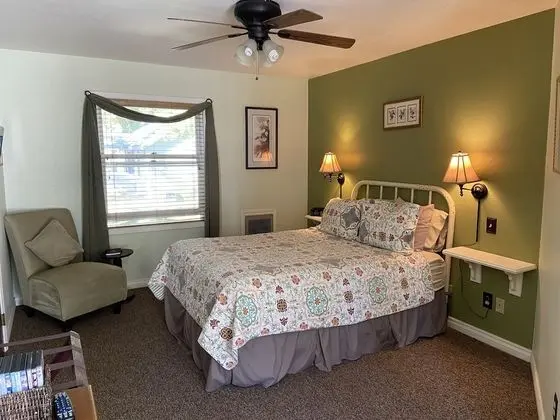 Oda, 1 Büyük (Queen) Boy Yatak, Engellilere Uygun, Zemin Kat