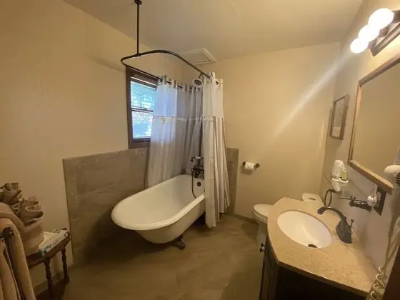 Oda, 1 En Büyük (King) Boy Yatak, Zemin Kat