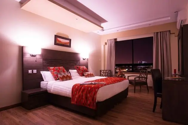 One Bedroom King Suite
