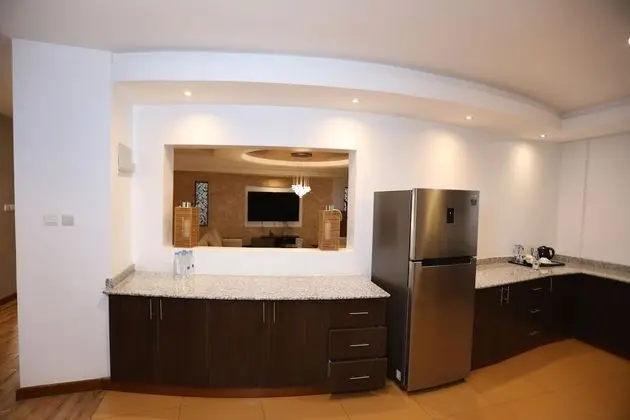 One Bedroom King Suite