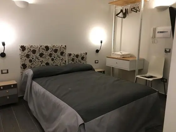 Economy Tek Büyük Yataklı Oda