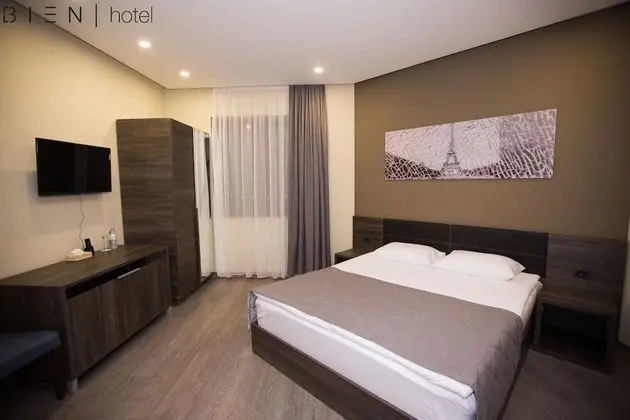 Economy Tek Büyük Yataklı Oda