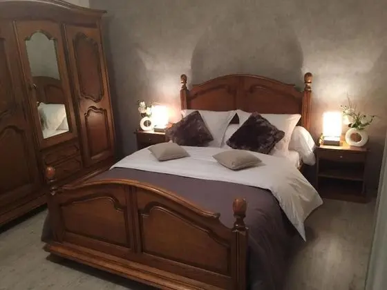 Classic Tek Büyük Yataklı Oda