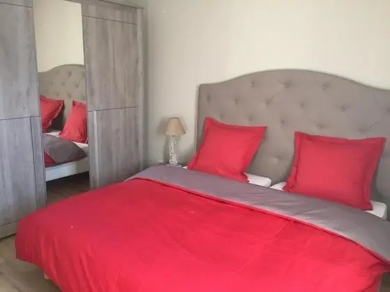 Comfort Tek Büyük veya İki Ayrı Yataklı Oda, Havuz Manzaralı