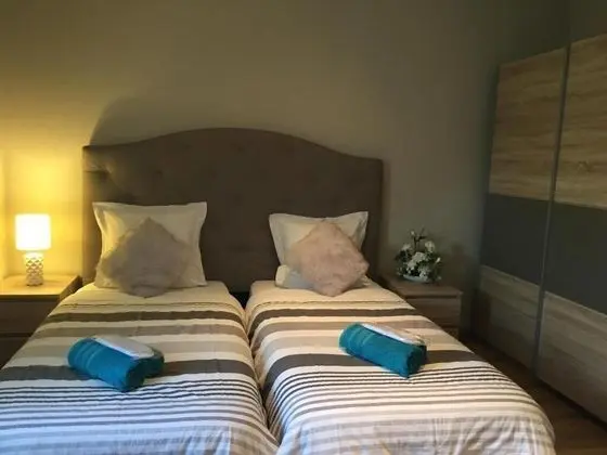 Comfort Tek Büyük veya İki Ayrı Yataklı Oda, Havuz Manzaralı