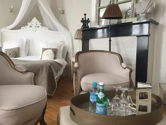 Tek Büyük Yataklı Oda (La Beffroi)