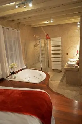 Tek Büyük Yataklı Oda (Orchidée)