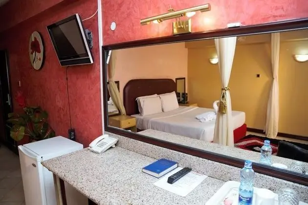 Deluxe Oda, 1 Büyük (Queen) Boy Yatak, Balkon, Şehir Manzaralı