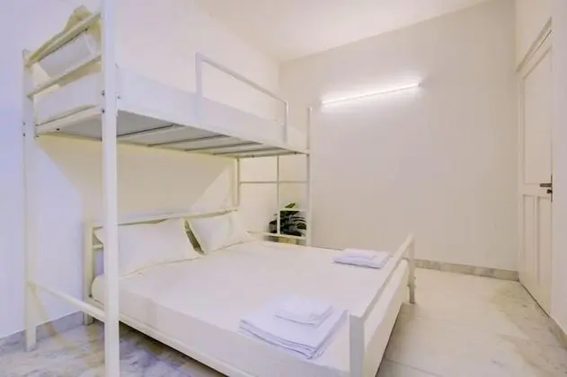 Ortak Ranzalı Oda, 3 Yatak Odası, Sigara İçilmez