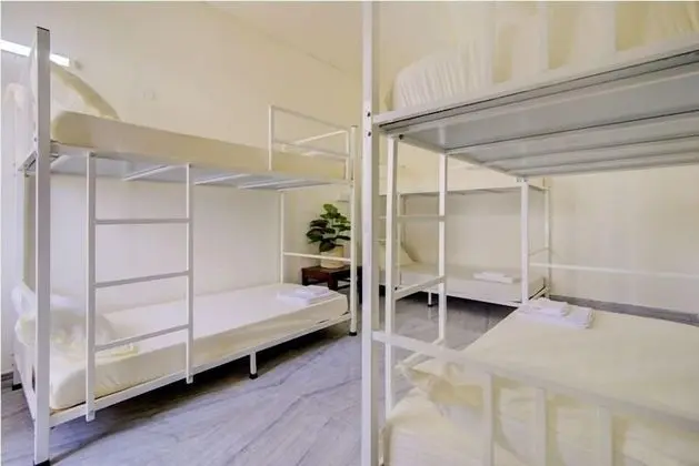 Ortak Ranzalı Oda, 5 Yatak Odası, Sigara İçilmez