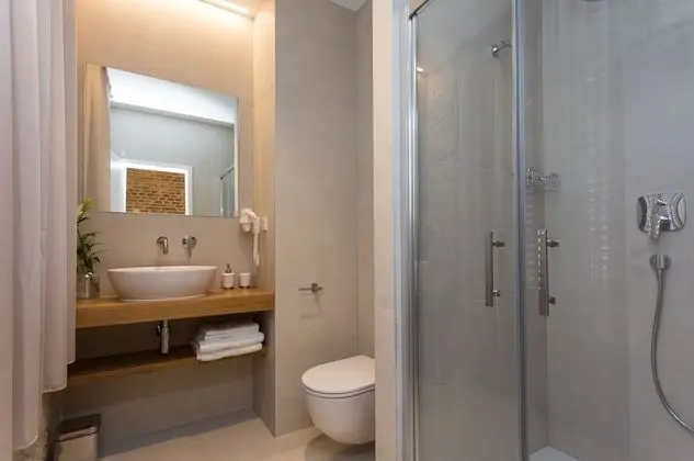 Standard Tek Büyük Yataklı Oda