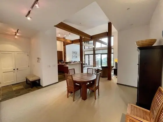 Daire (Luxury 1700sqf Villa overlooking Big )