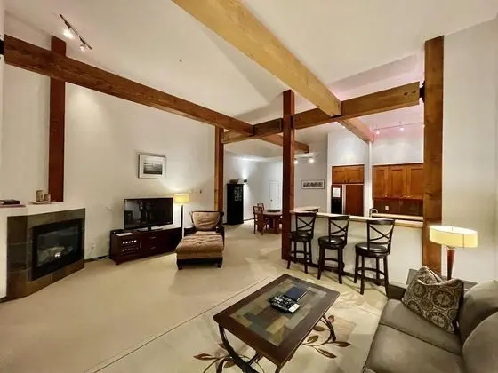 Daire (Luxury 1700sqf Villa overlooking Big )