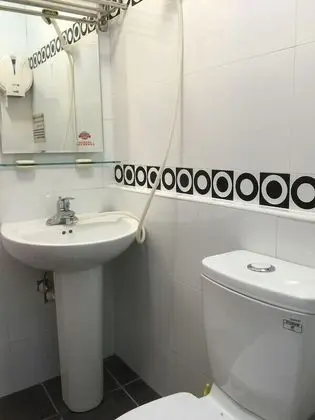 Economy Ortak Ranzalı Oda, Sadece kadınlar için, Ortak Banyo