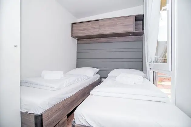 Superior Lux Mobile Home, Mountain View