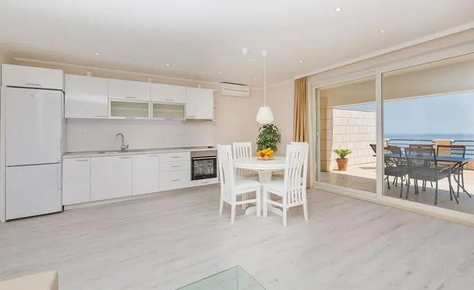 Apart Daire, 1 Yatak Odası, Teras, Deniz Manzaralı