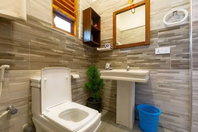 Deluxe Tek Büyük Yataklı Oda, 1 Çift Kişilik Yatak, Sigara İçilmez, Bahçe Manzaralı