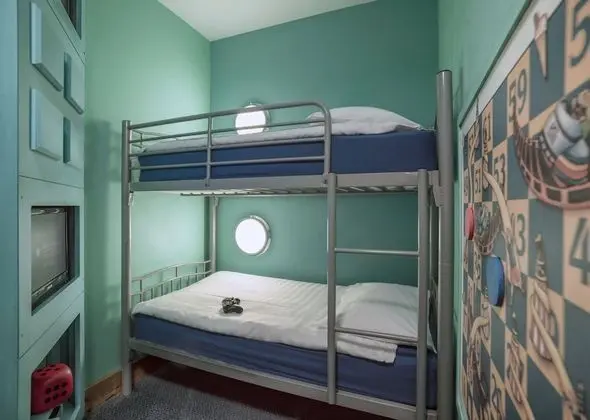 Family Oda (Bunk bed size 5ft)
