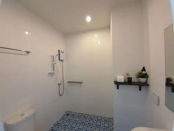Grand Deluxe Pool Access