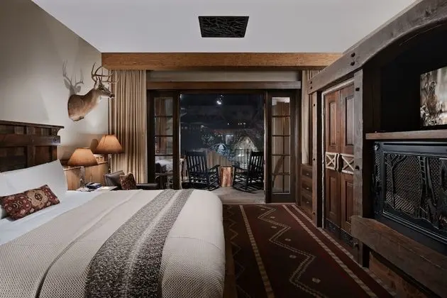 Interior King Room
