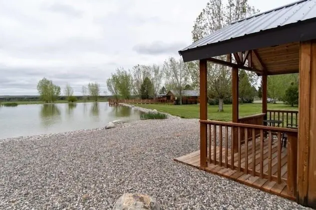 Deluxe Oda, Birden Çok Yatak, Göl Manzaralı (Big Sky Cabin)