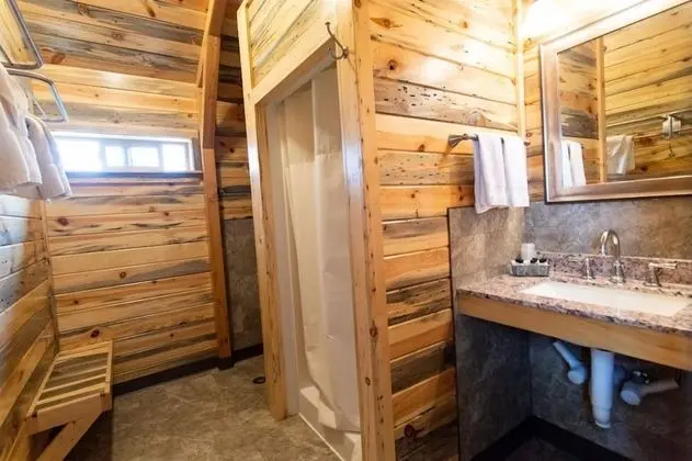 Deluxe Oda, Birden Çok Yatak, Göl Manzaralı (Big Sky Cabin)
